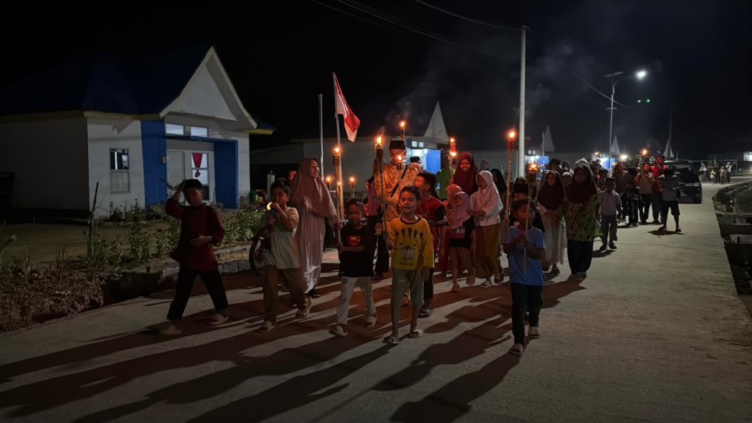 Pawai Obor Warnai Malam Takbiran Iduladha di Rempang Eco City