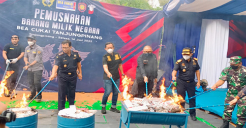 BC Tanjungpinang Gelar Operasi Gempur Peredaran Rokok Ilegal