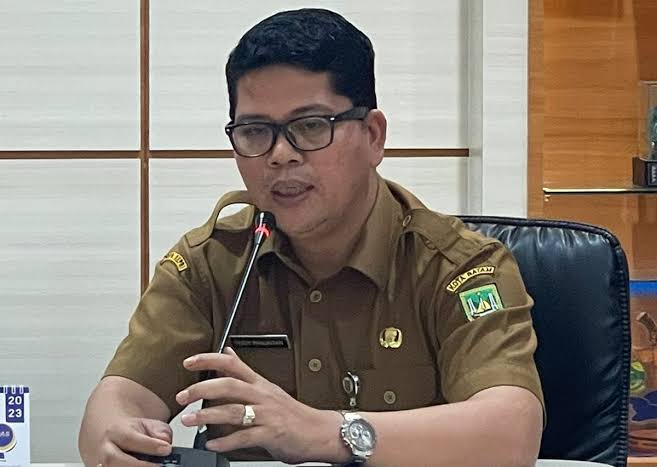 Mulai Hari Ini Pemko Batam Lakukan Penambalan Jalan Berlubang