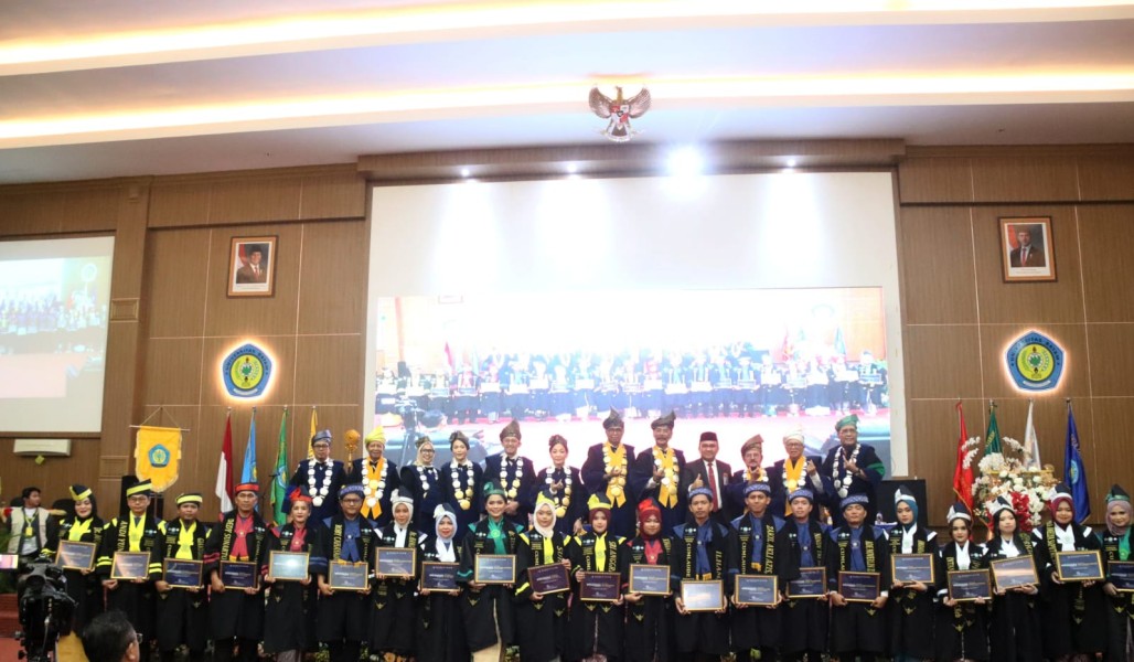 Uniba Gelar Wisuda XXII, 724 Lulusan Siap Bersaing di Tingkat Nasional dan Global