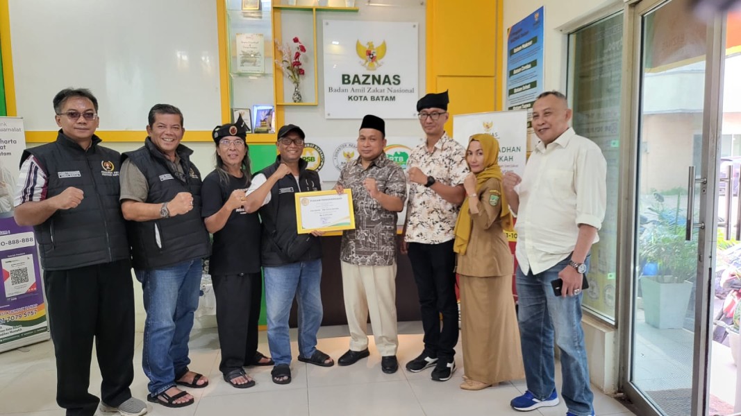 PWI Kepri Salurkan Donasi “Malam Sastra Sumatra Luka” ke Baznas Batam, Terkumpul Rp9 Juta Lebih