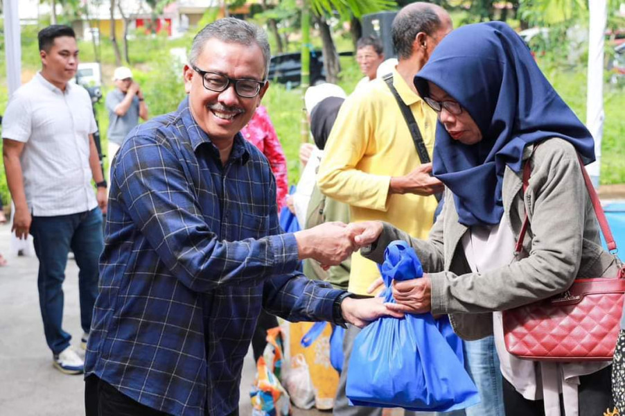 56 Ribu Paket Sembako Didistribusikan di 12 Kecamatan