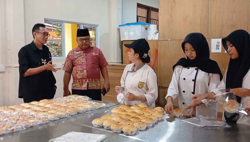 Tefa Roti SMKN 2 Batam, Produk Unggulan Siswa yang Siap Go Publik