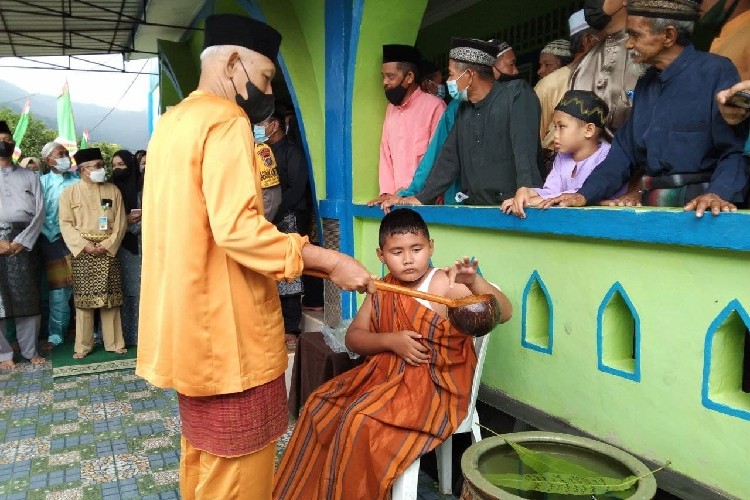 Mengenal Mandi Safar, Tradisi Turun Temurun Masyarakat Melayu di Lingga