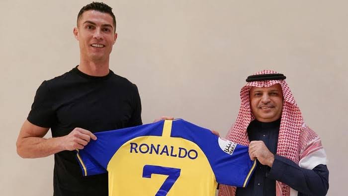 Resmi! Cristiano Ronaldo Gabung Klub Arab Saudi Al Nassr