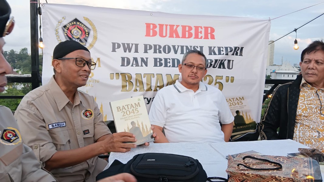 PWI Kepri Gelar Buka Puasa Bersama dan Bedah Buku Batam 2045, Bahas Masa Depan Kota Global