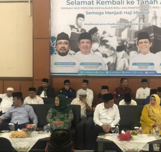 Jemaah Haji Kloter Pertama Debarkasi Batam Tiba di Asrama Haji