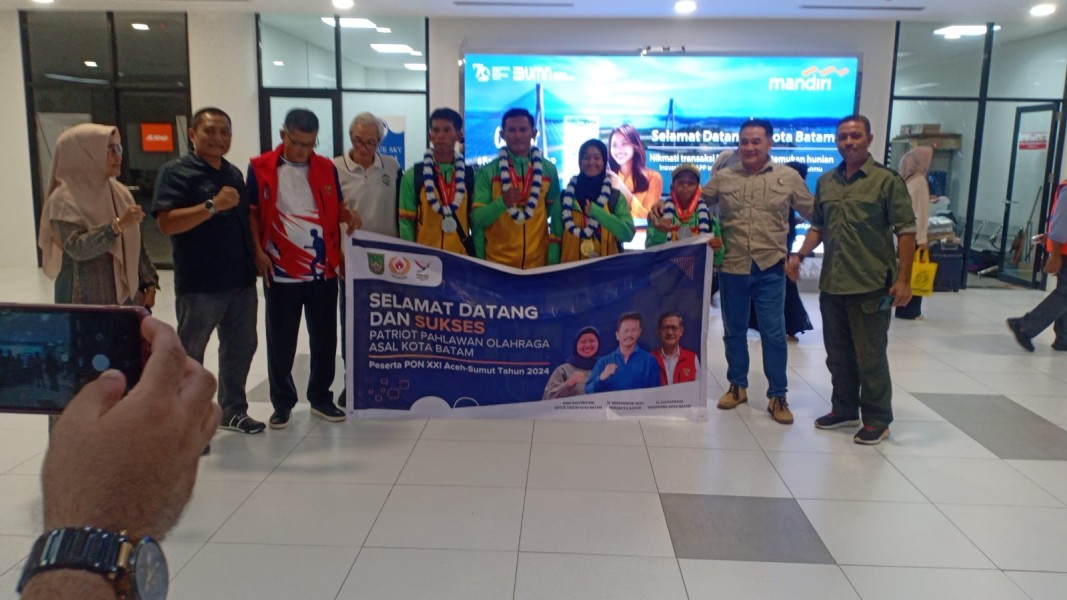 Bakal Dapat Bonus, Dispora dan KONI Batam Sambut Kedatangan Kontingen PON Kepri
