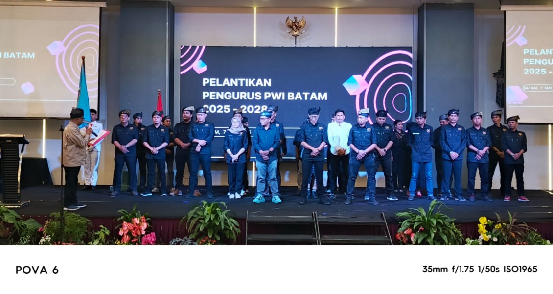 Ketua Umum PWI Lantik Pengurus PWI Kepri, Batam, dan IKWI: Ajak Jurnalis Patuh Kode Etik