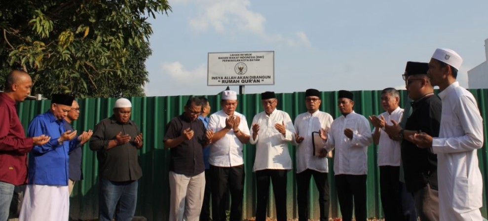 Syamsul Paloh Serahkan Wakaf Lahan untuk Pembangunan Rumah Tahfidz Al-Qur’an di Batam