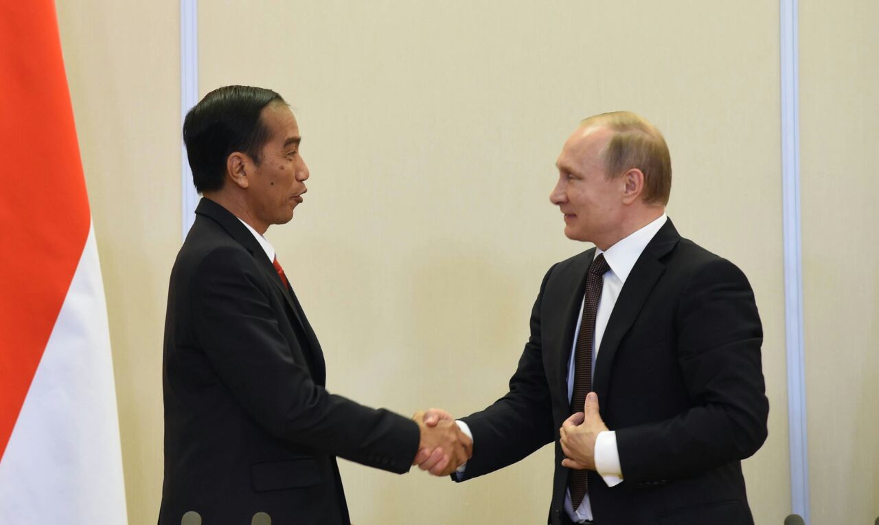 Vladimir Putin Puas Atas Hasil Pertemuan dengan Jokowi
