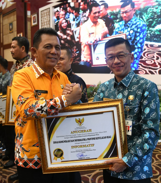18 Badan Publik Terima Anugerah Keterbukaan Informasi Publik