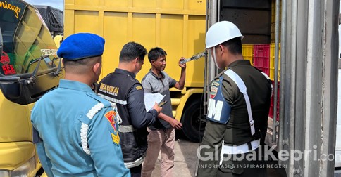 Bea Cukai Bersama TNI-Polri Gelar Operasi Pengawasan Barang di Pelabuhan ASDP Telaga Punggur
